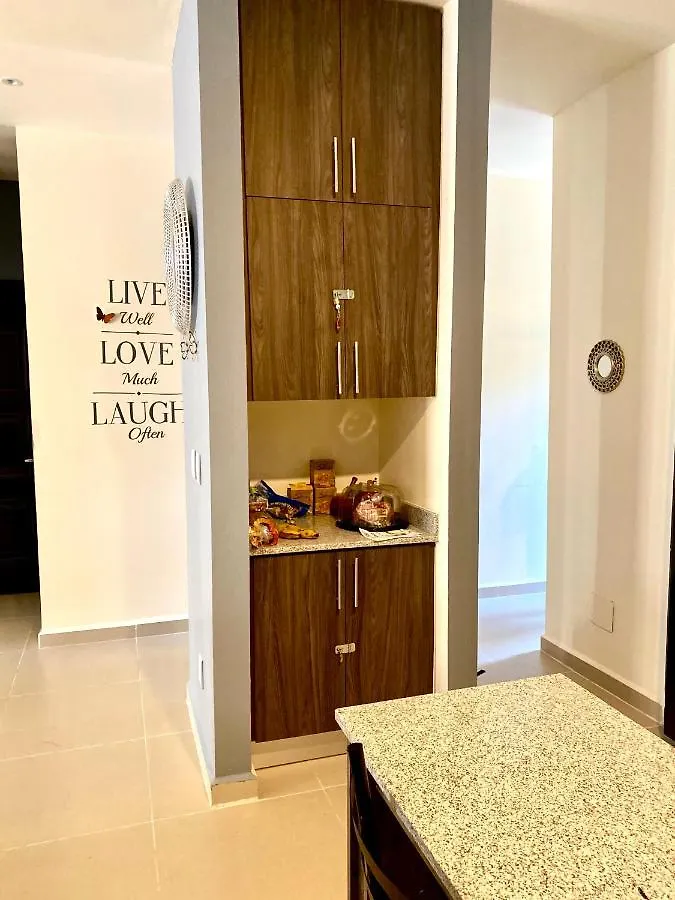 Amplio Y Confortable Apartamento En 신데 델 카르멘 0*,